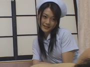 日本小巧乳房護士中島京子強制口交 無碼女優
